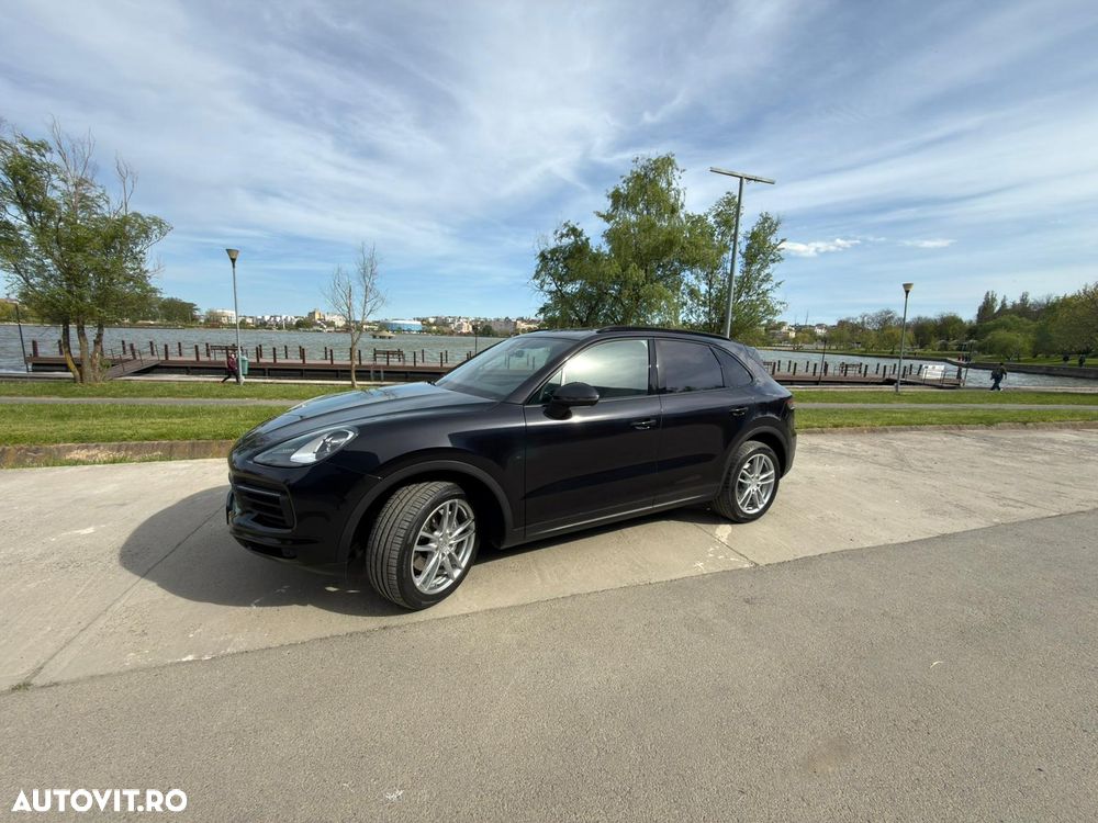 Porsche Cayenne - 4