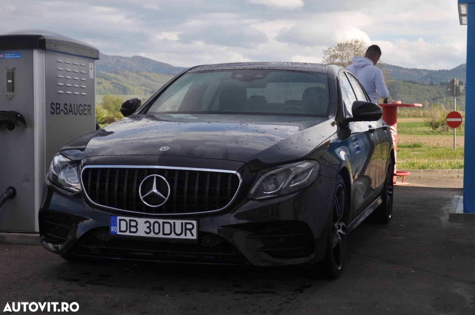 Mercedes-Benz E - 15