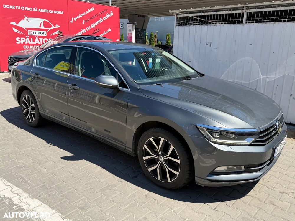 Volkswagen Passat - 4