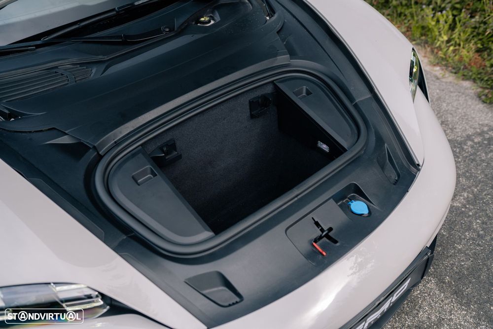 Porsche Taycan Sport Turismo - 15