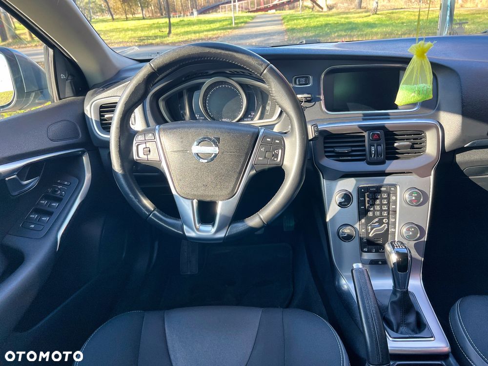Volvo V40 D2 Inscription - 14