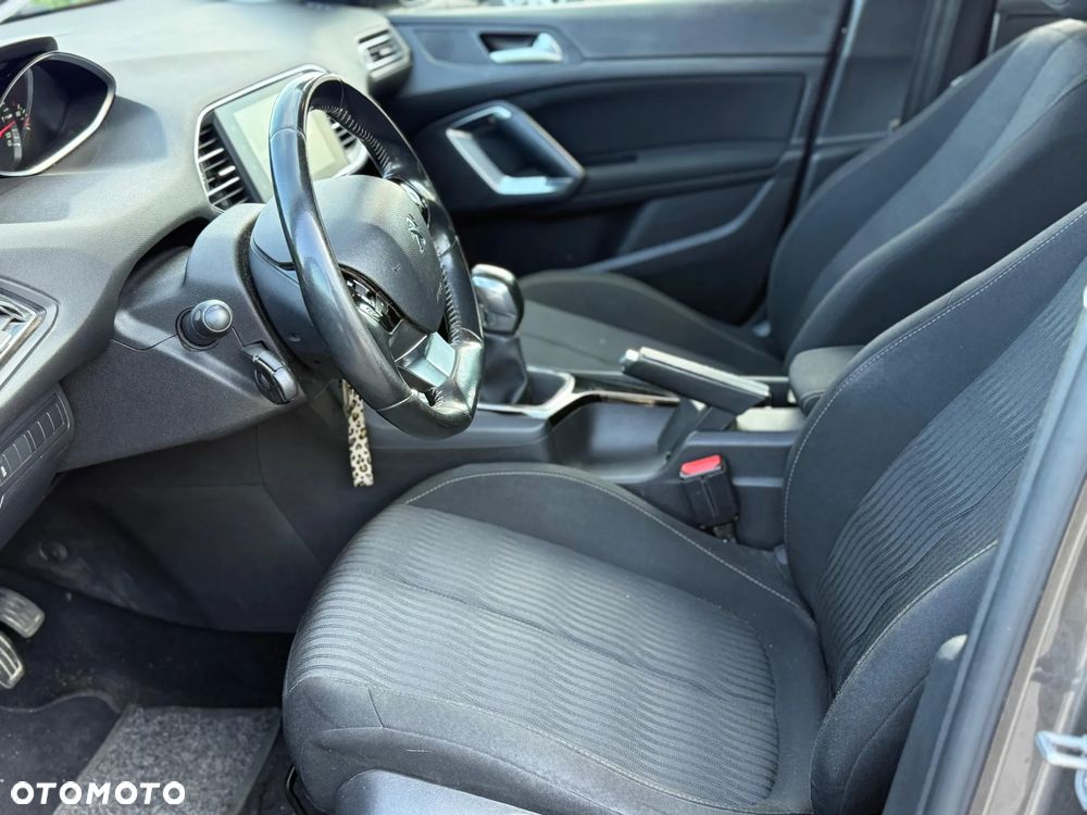 Peugeot 308 - 10