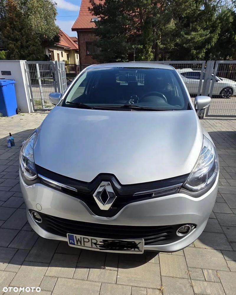 Renault Clio - 11