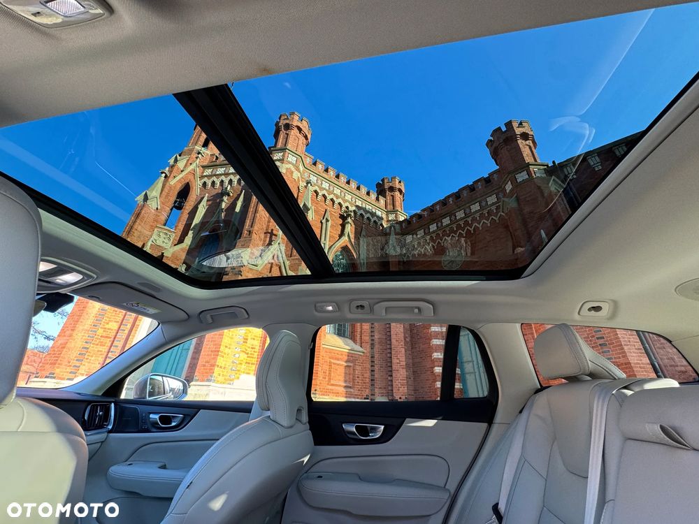 Volvo V60 Cross Country - 13