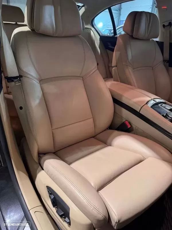 BMW 740 d - 28