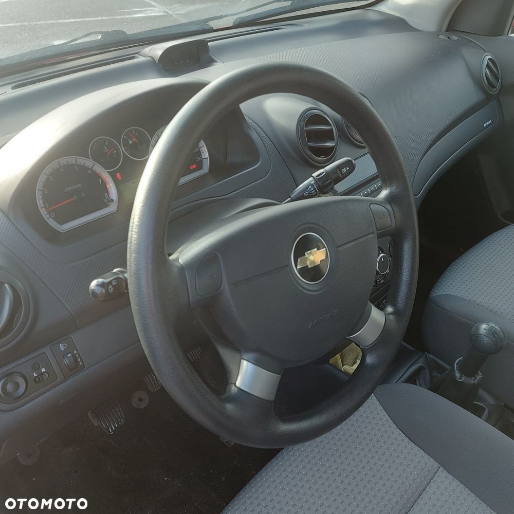 Chevrolet Aveo - 18