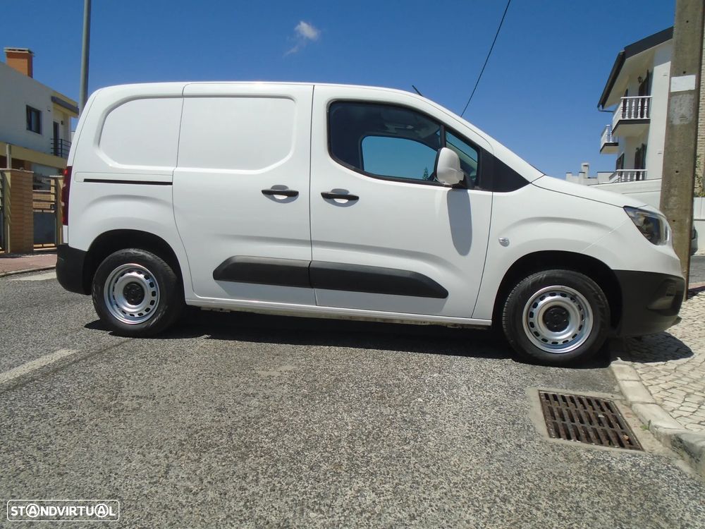 Opel Combo 1.5 DTI NACIONAL 102 CV 3 LUGARES- 6V- IVA DEDUTIVEL - 7