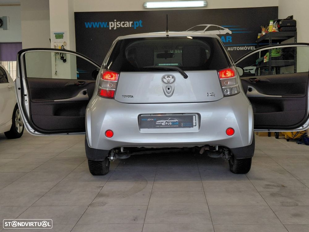 Toyota iQ 1.0 VVT-i - 6
