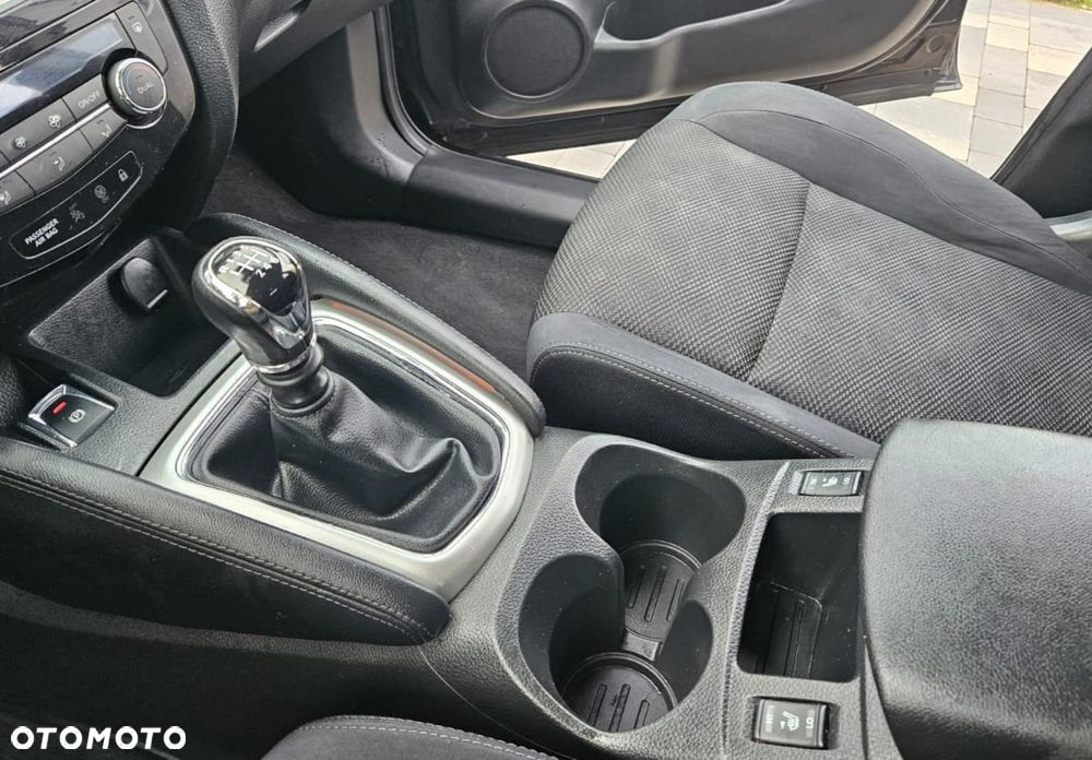 Nissan Qashqai 1.6 dCi Tekna S&S - 25