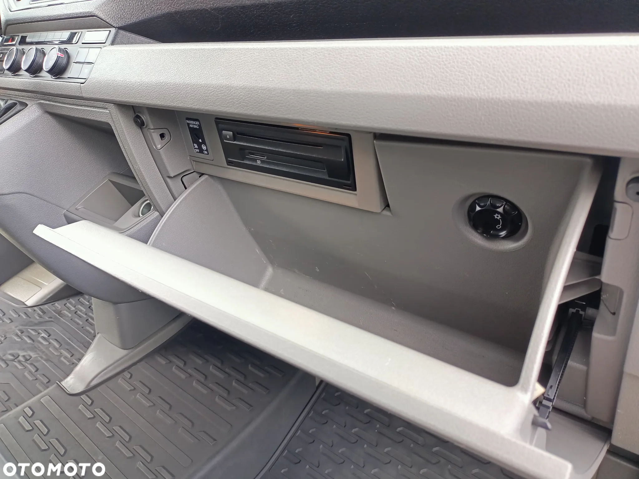 Volkswagen CRAFTER L4H2 MAXI - 37
