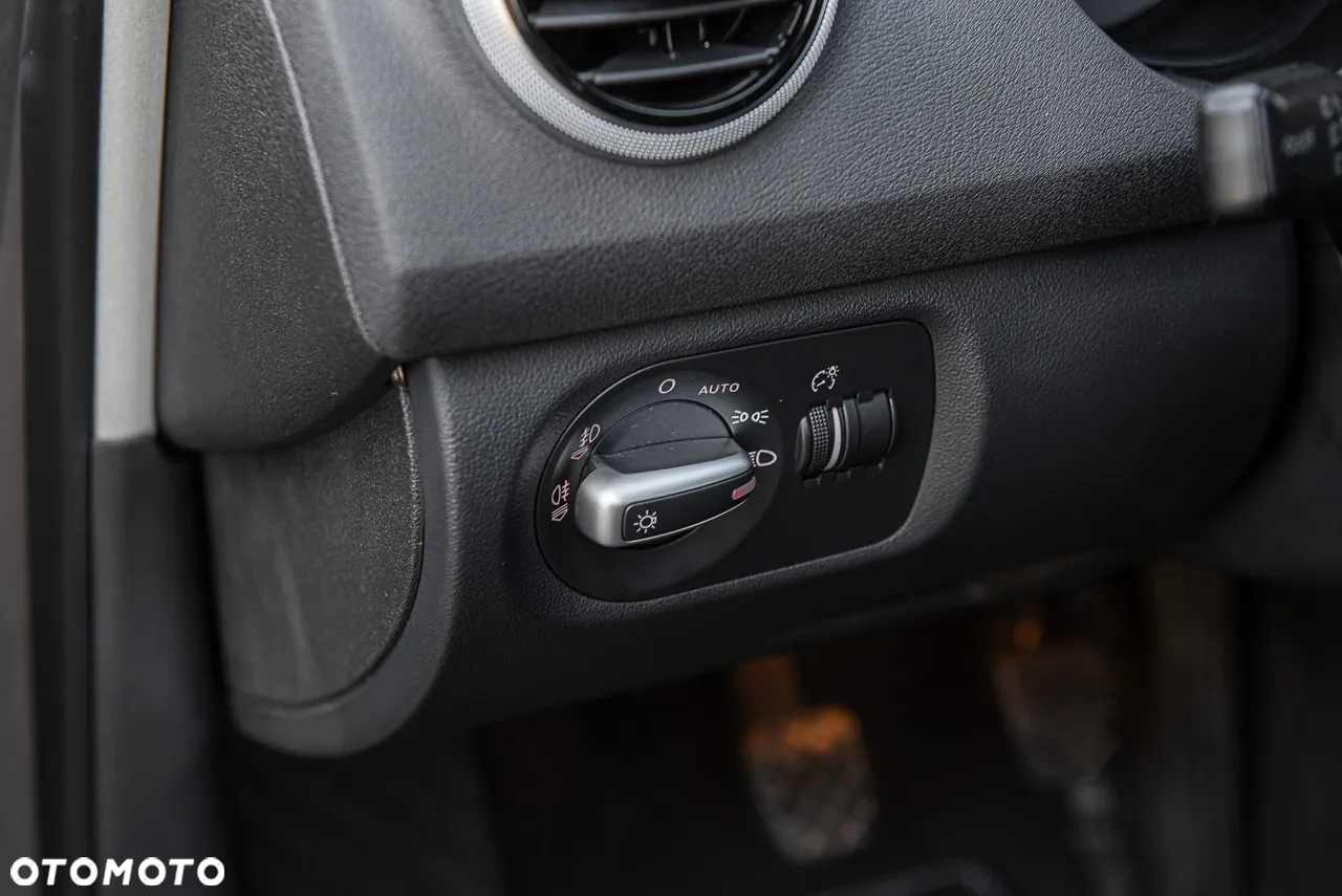 Audi A3 1.8 TFSI Ambiente - 17