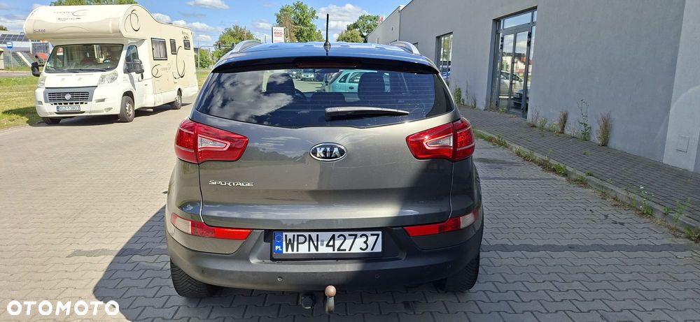 Kia Sportage 2.0 CVVT 2WD Attract - 4