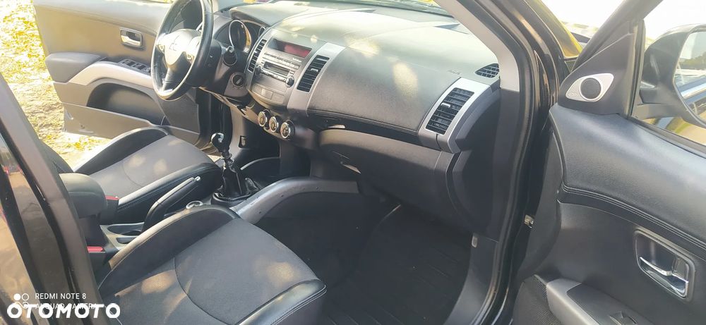 Mitsubishi Outlander 2.0 DI-D 4WD Inform - 22