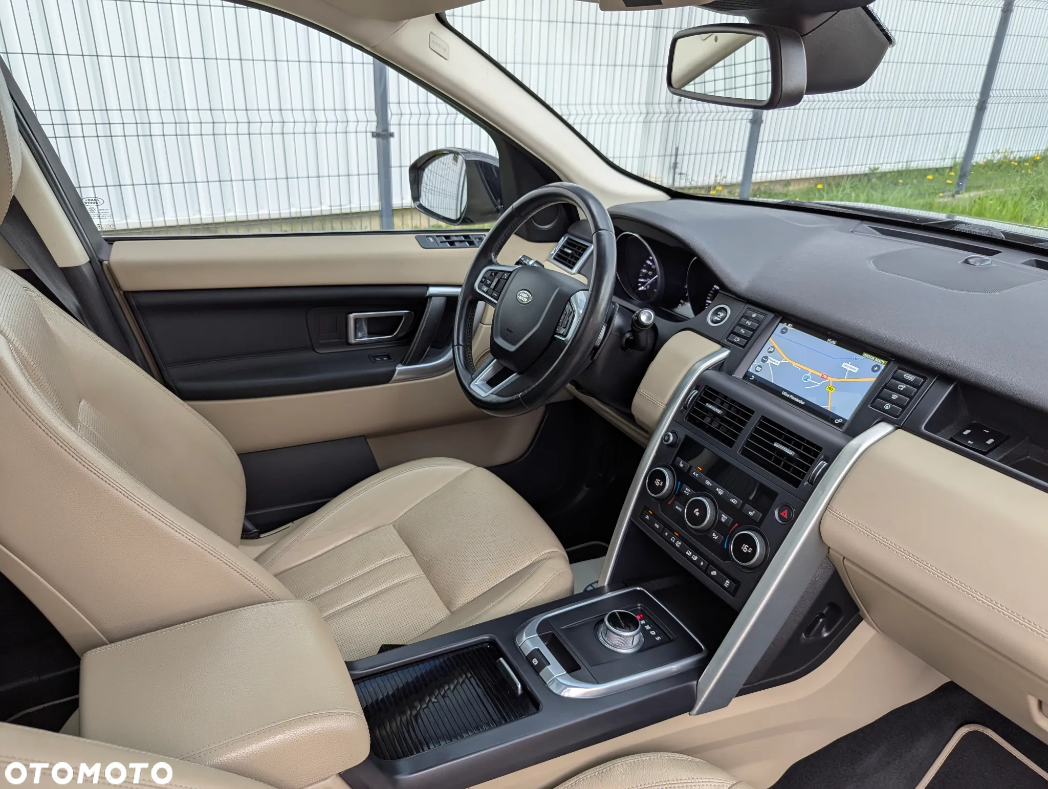 Land Rover Discovery Sport - 10