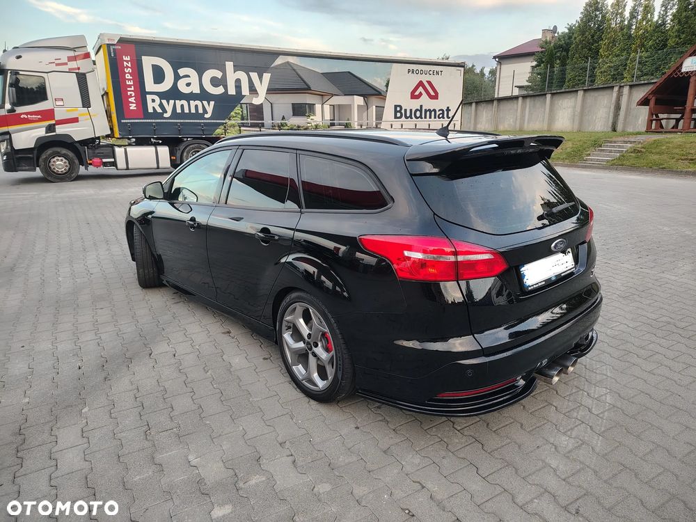 Ford Focus ST - 7