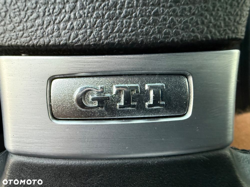 Volkswagen Golf 2.0 GTI DSG - 30