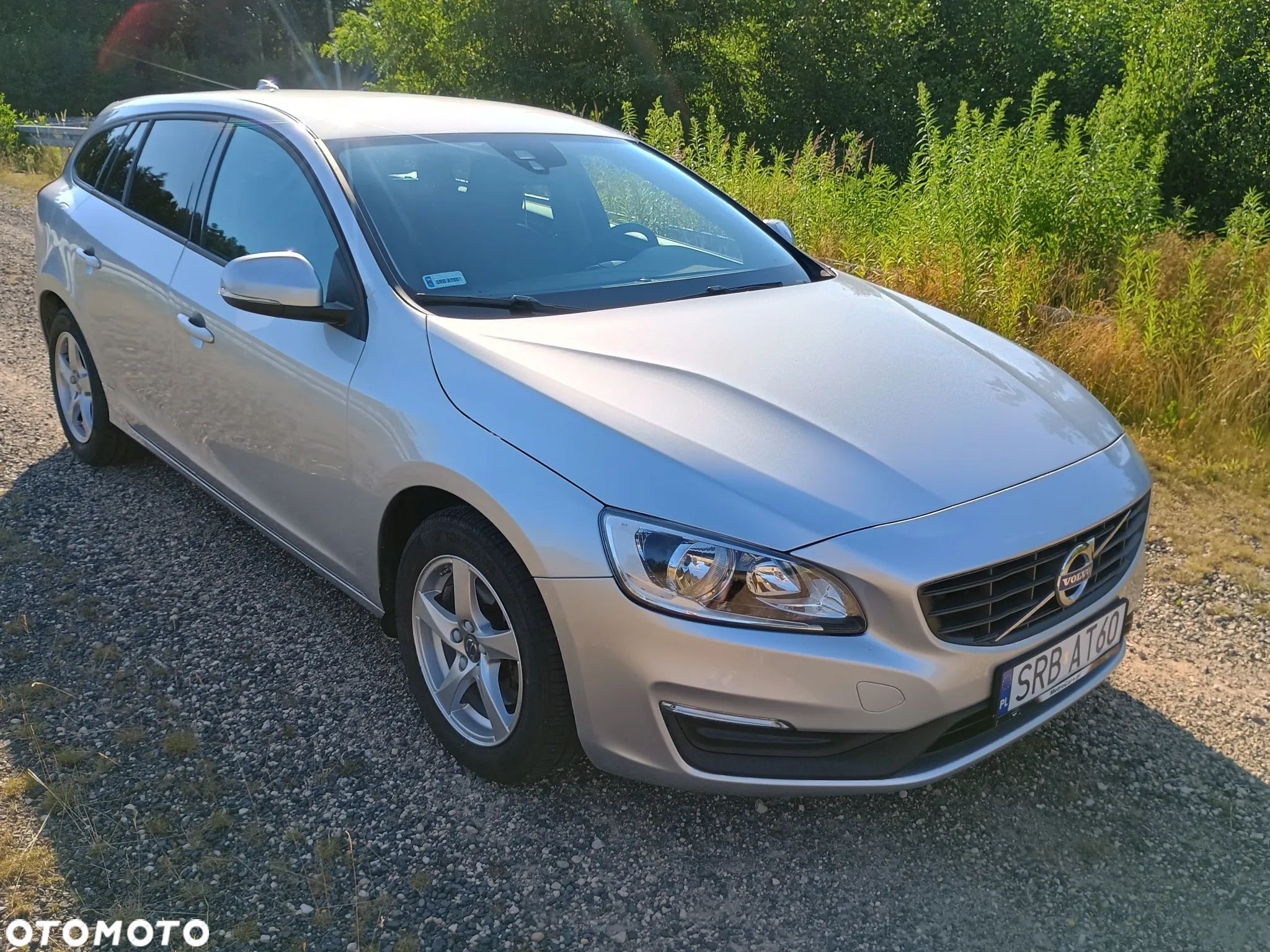 Volvo V60 D2 Drive-E Dynamic Edition (Kinetic) - 1