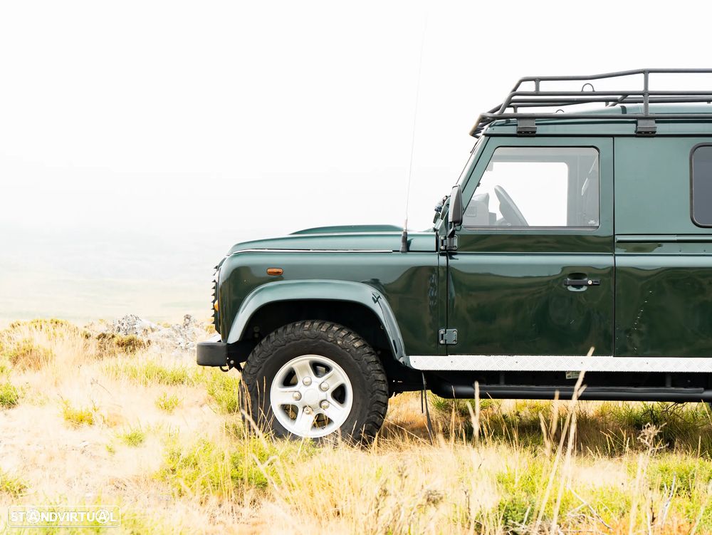 Land Rover Defender - 12