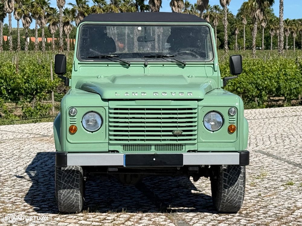 Land Rover Defender 90 2.4 CRD E - 11