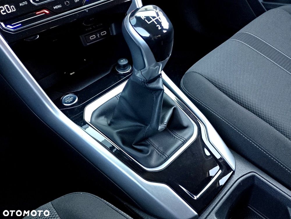 Volkswagen T-Roc 1.0 TSI Life - 24