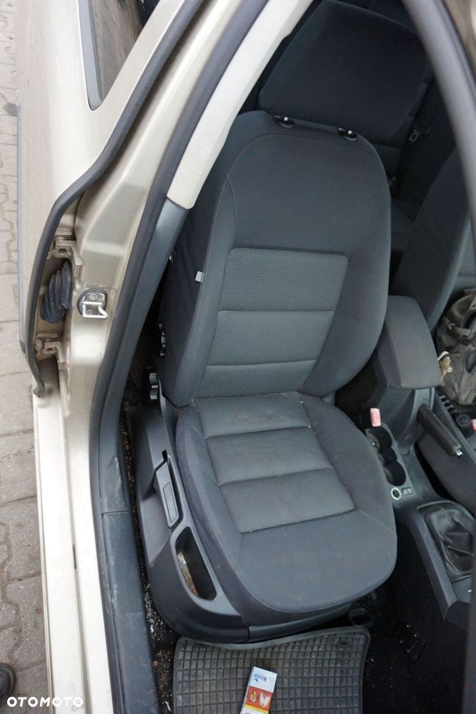 FOTEL PRZEDNI PRAWY OCTAVIA II 1Z3 LB LIFTBACK  SKODA 2004-2008 - 1