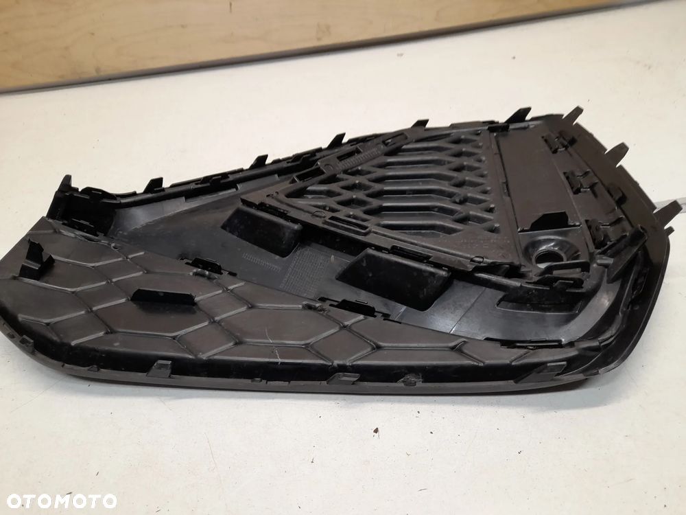 AUDI Q2 SQ2  LIFT S-LINE KRATKA ZAŚLEPKA ZDERZAKA PRAWA PRZÓD PRZEDNIA 81A807682Q - 7