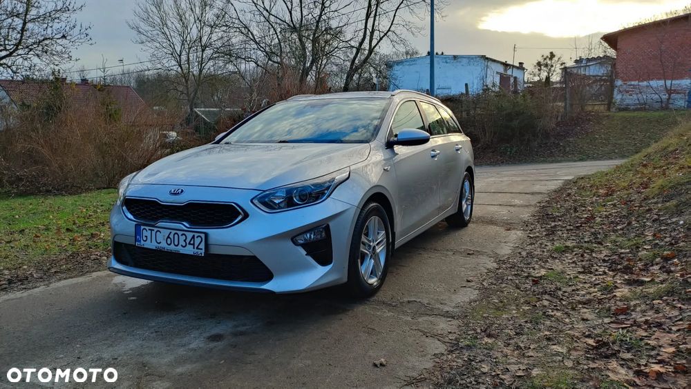 Kia Ceed 1.6 CRDi mHEV M DCT - 3