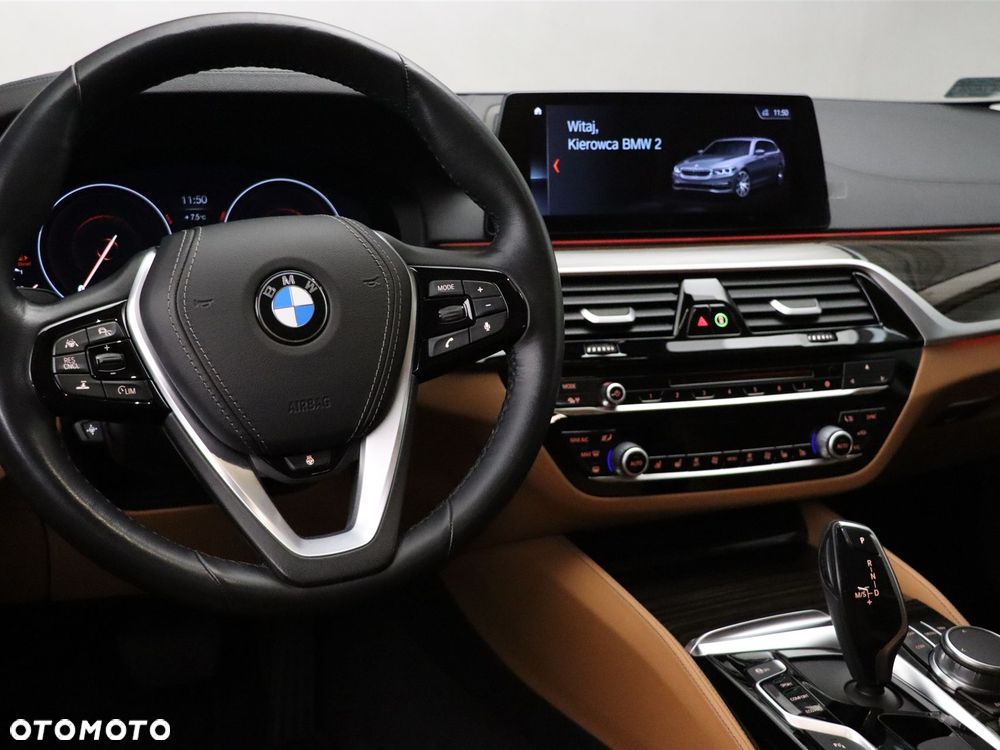 BMW Seria 5 520d xDrive Luxury Line sport - 2