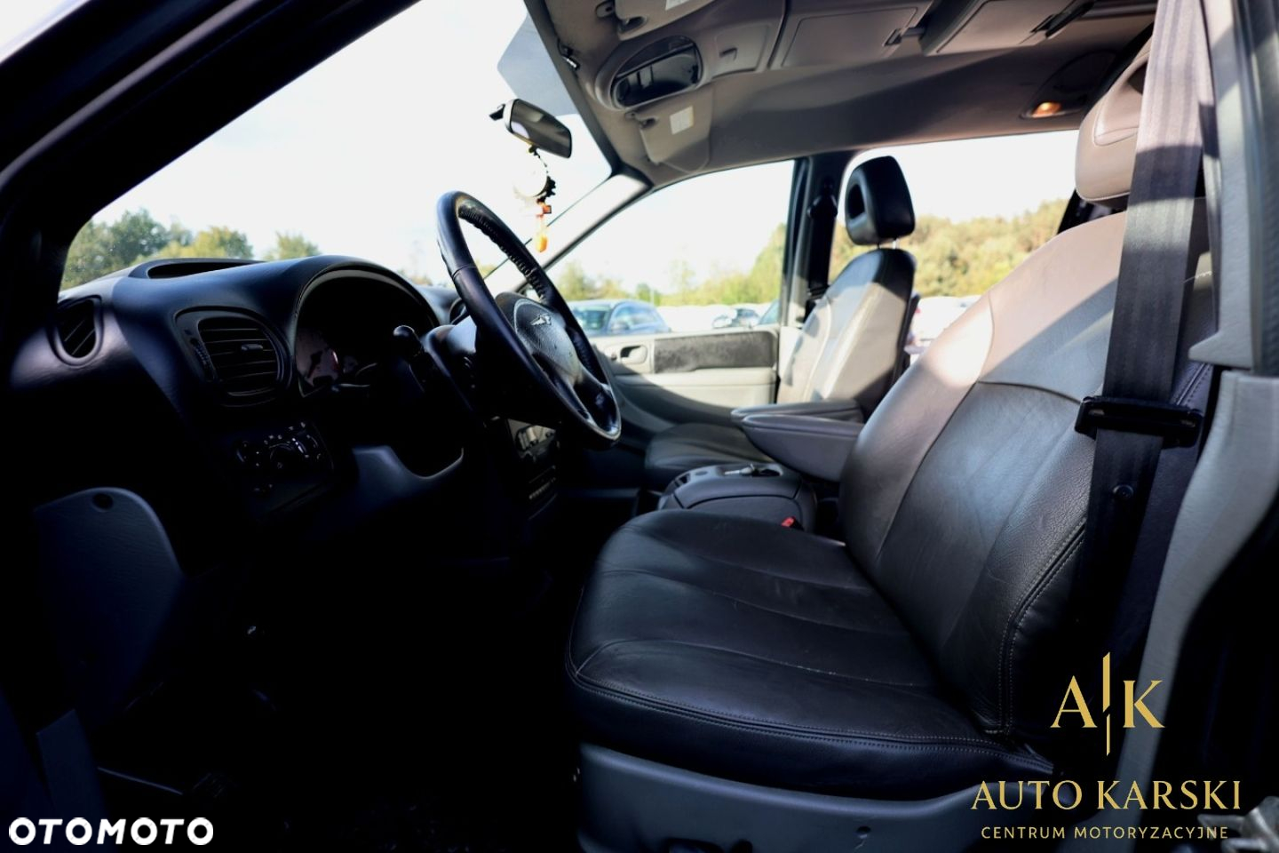 Chrysler Grand Voyager - 34