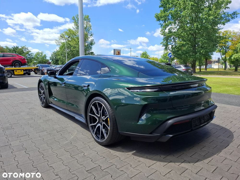 Porsche Taycan 105kWh Turbo S - 7