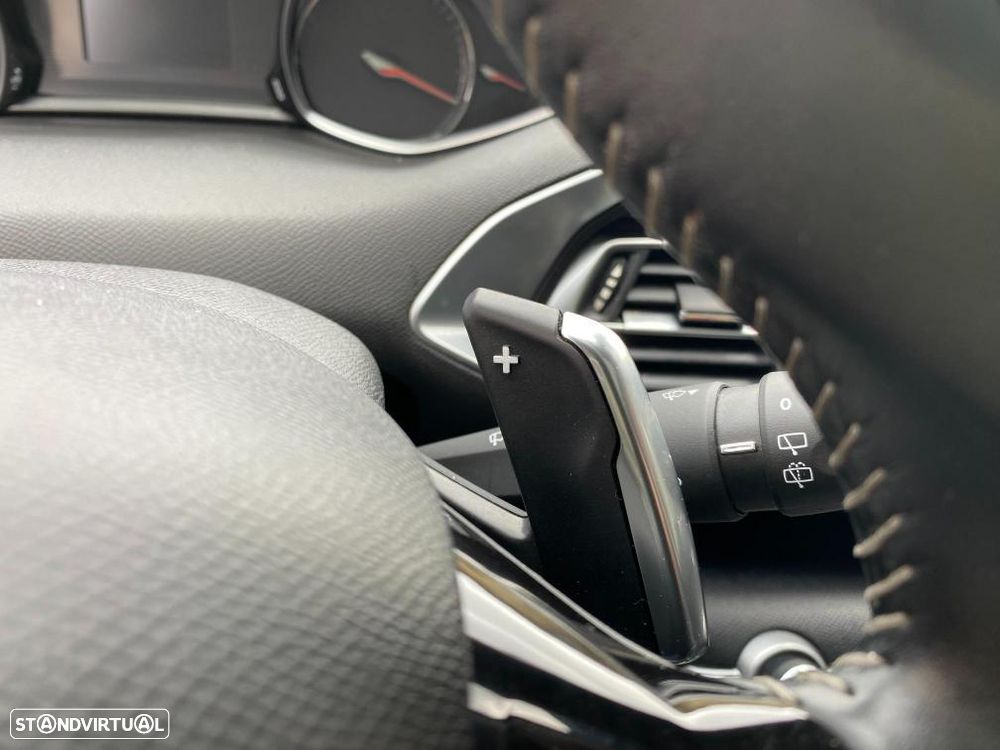 Peugeot 308 SW PureTech 130 GPF EAT8 Stop & Start Allure Business-Pack - 17