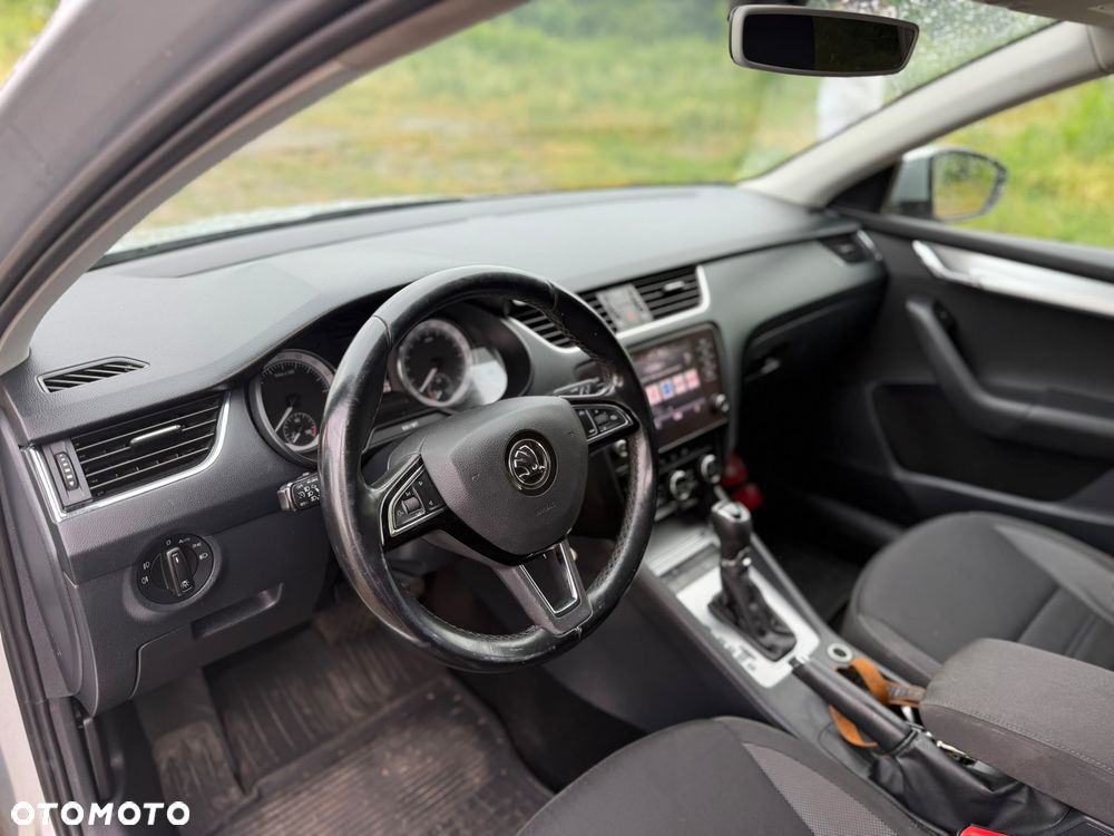 Skoda Octavia 1.6 TDI DSG Style - 11