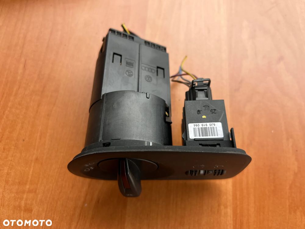 PANEL PRZEŁĄCZNIK ŚWIATEŁ SEAT IBIZA IV 6J1941531J - 2