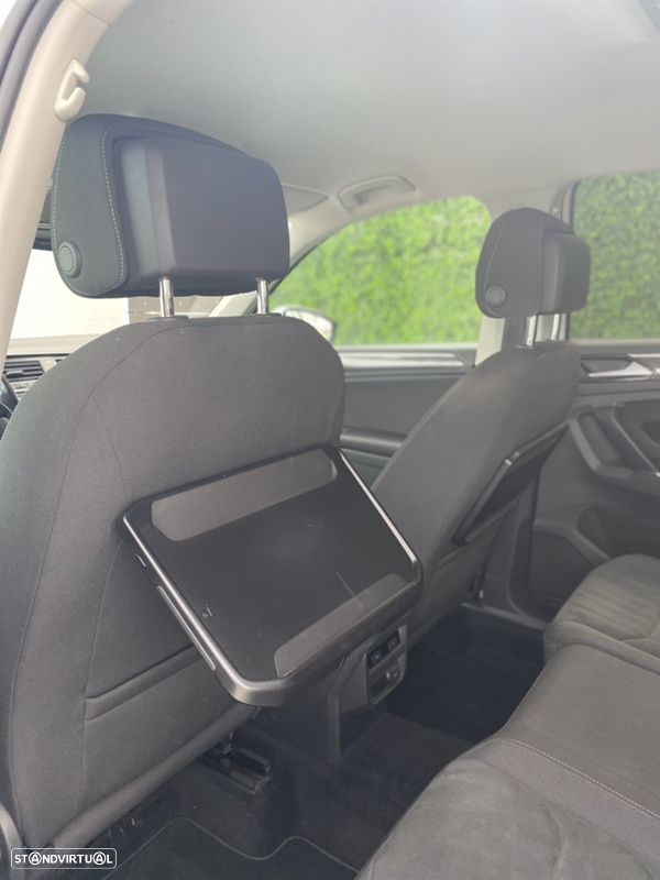 VW Tiguan 2.0 TDI R-Line DSG - 24
