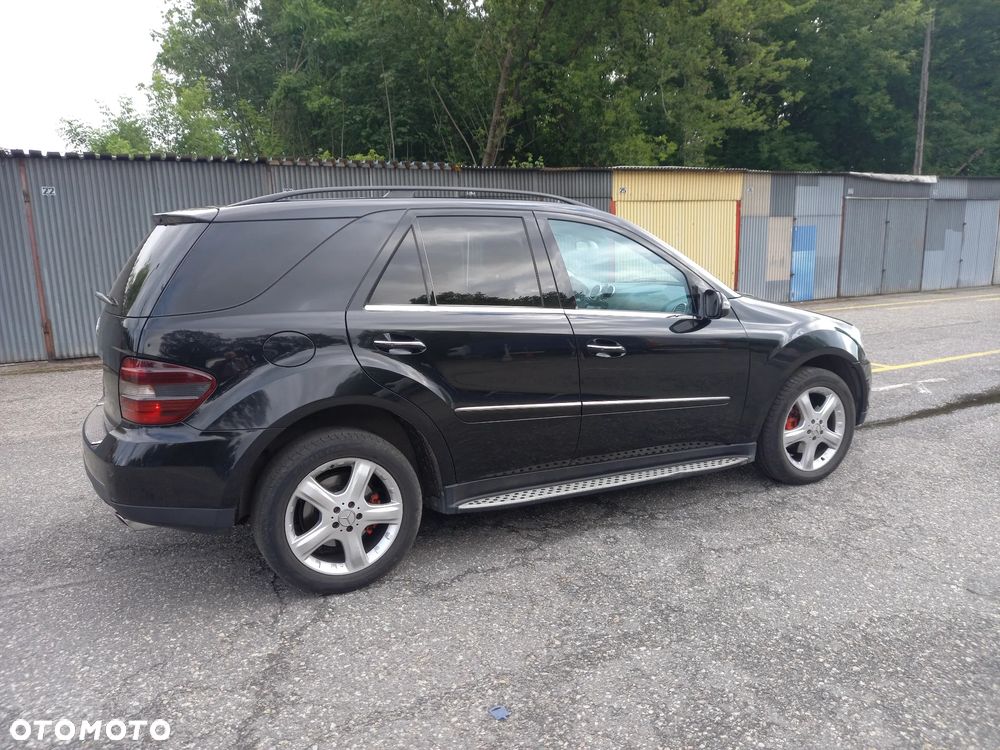 Mercedes-Benz ML - 14