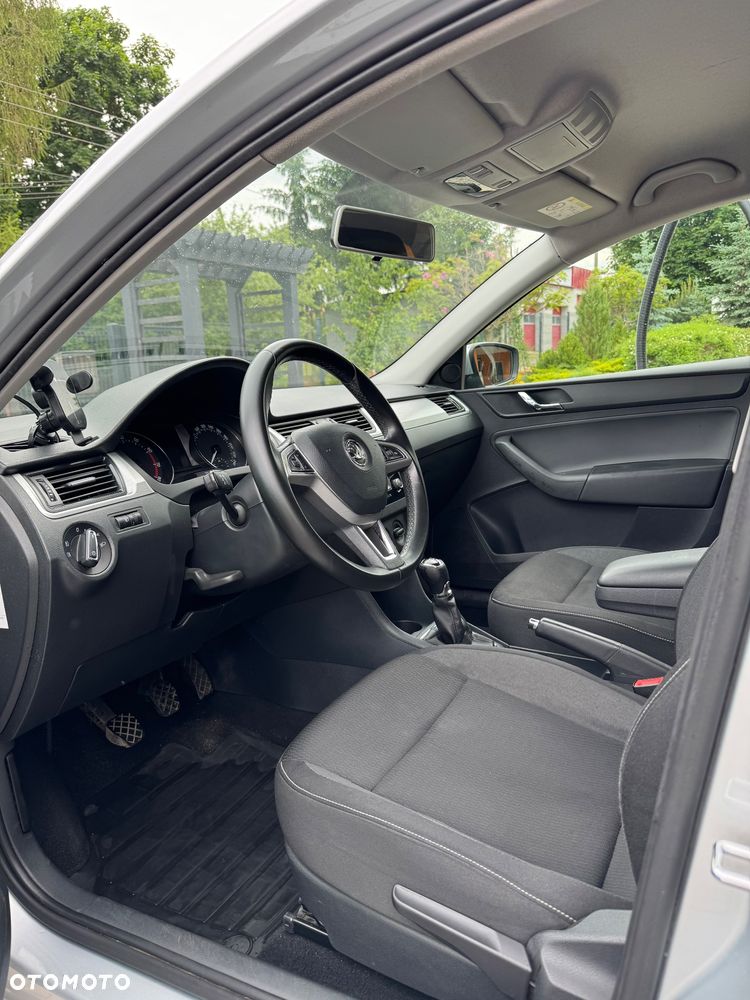 Skoda RAPID 1.2 TSI Ambition - 6