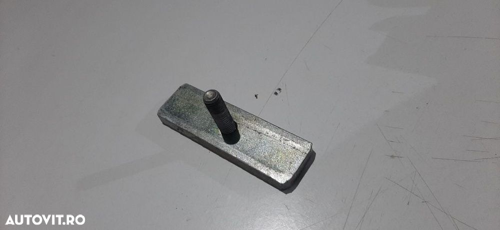 Clema prindere pe șină scaun autocar Otokar - 3