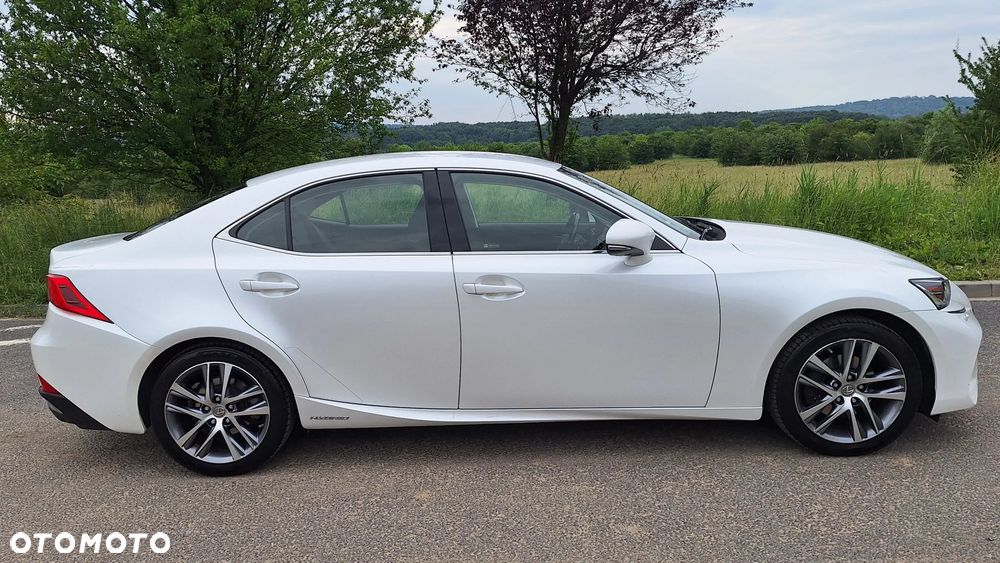 Lexus IS 300h Elegance - 5