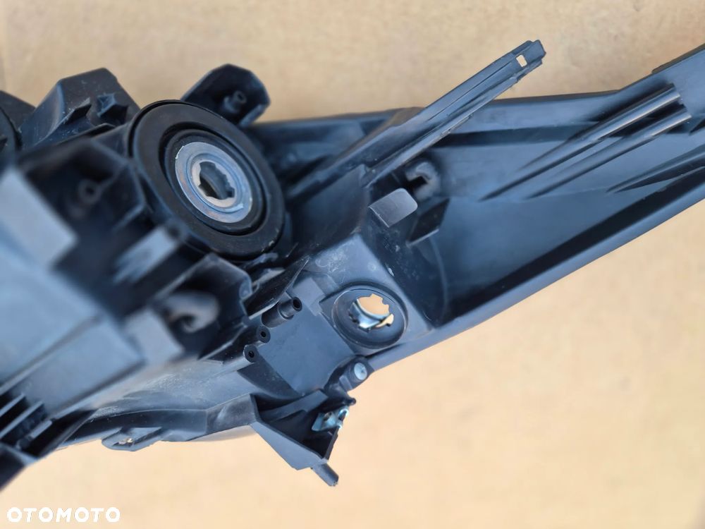 Mazda 3 lampa prawa.2009-2013.Tajwan.Zwykła. - 8