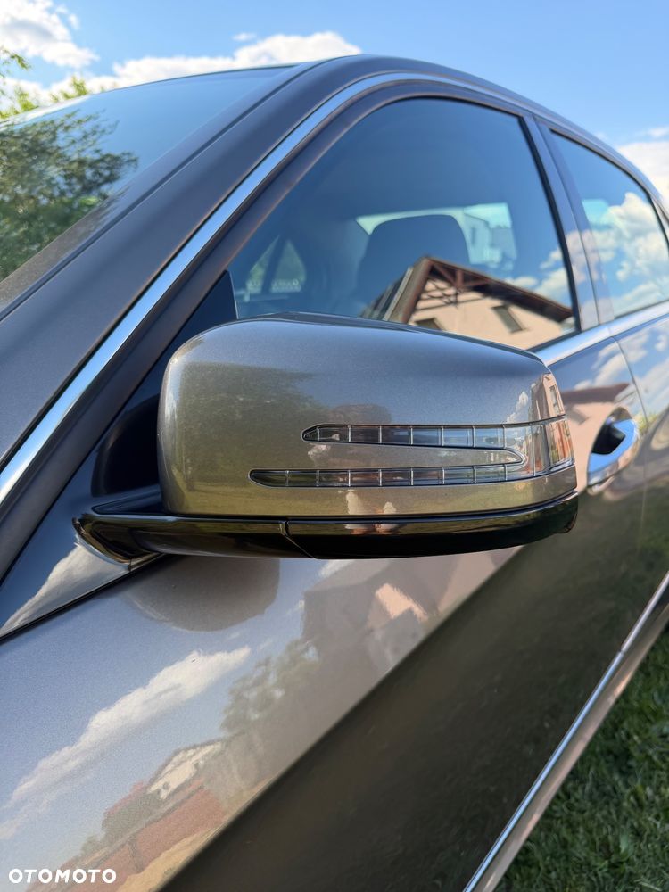 Mercedes-Benz Klasa E 300 CDI DPF BlueEFFICIENCY 7G-TRONIC Avantgarde - 19