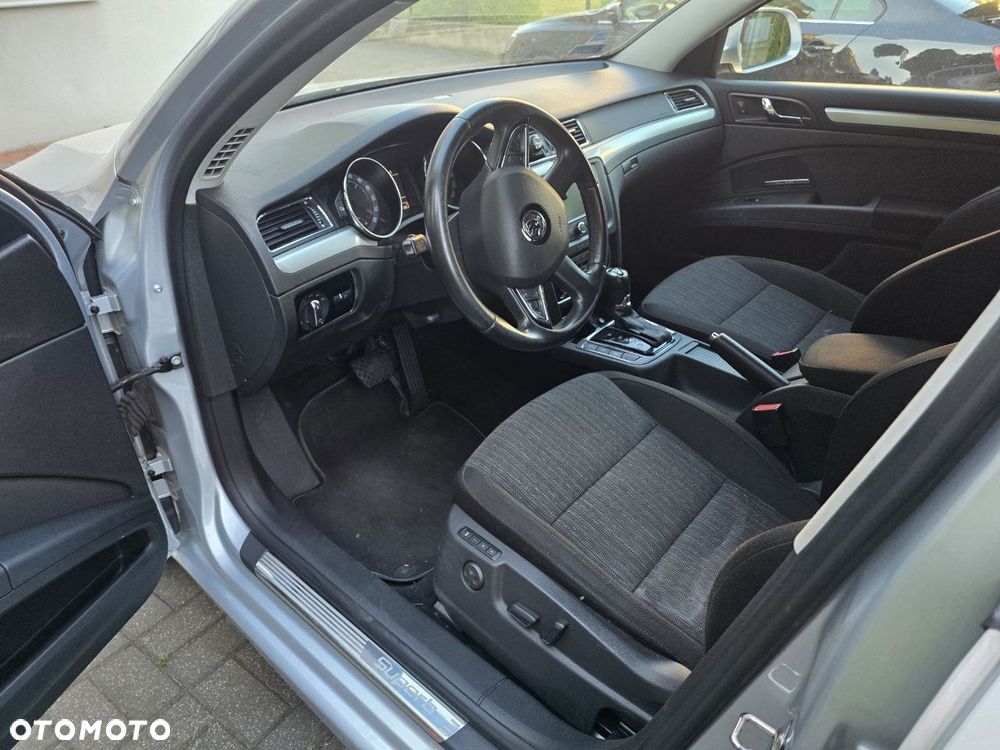 Skoda Superb 2.0 TDI 4x4 Elegance DSG - 3