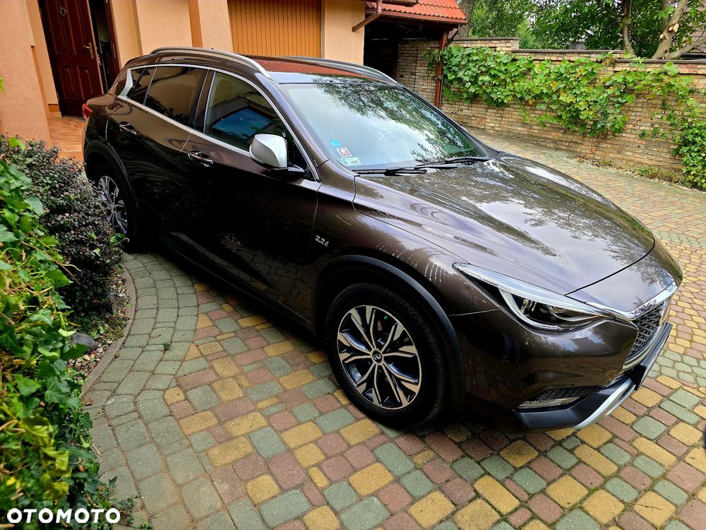 Infiniti QX30 2.2d Premium AWD 7DCT - 8