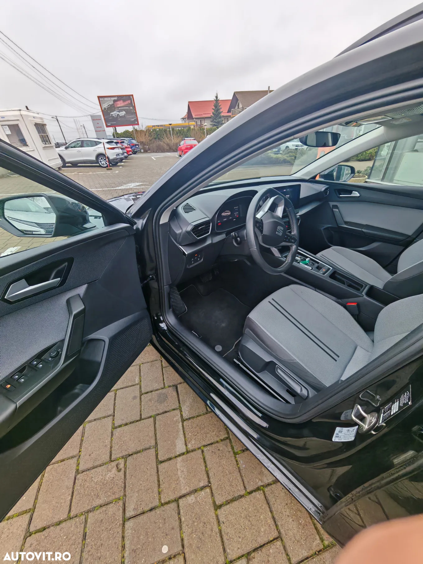 Seat Leon Sportstourer 2.0 TDI DSG Style - 17