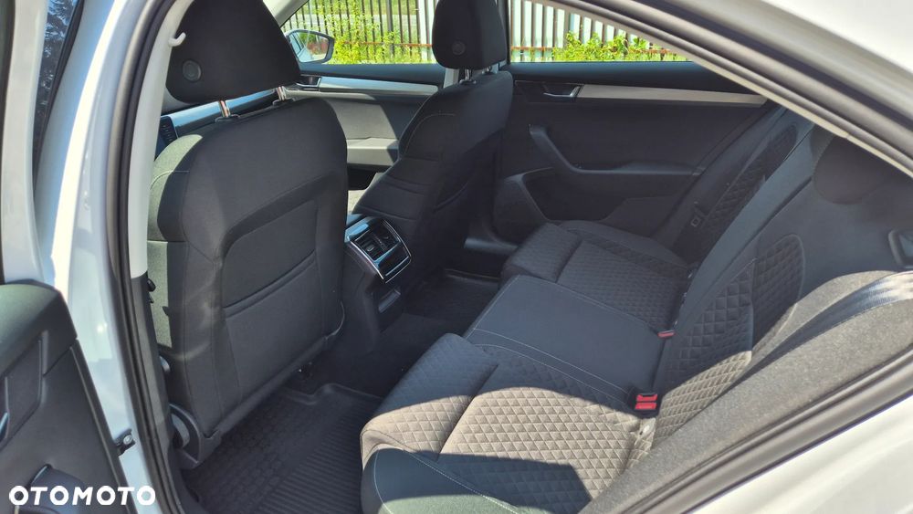 Skoda Superb 1.5 TSI Ambition DSG - 8