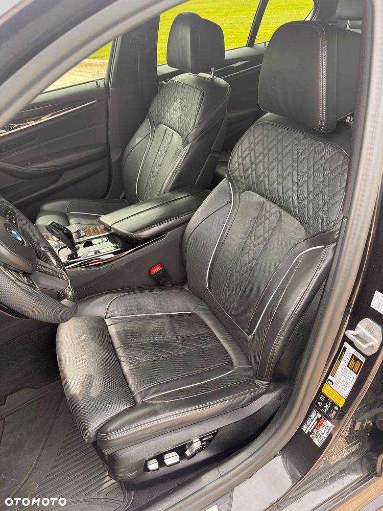 BMW Seria 5 540i xDrive Sport Line - 15