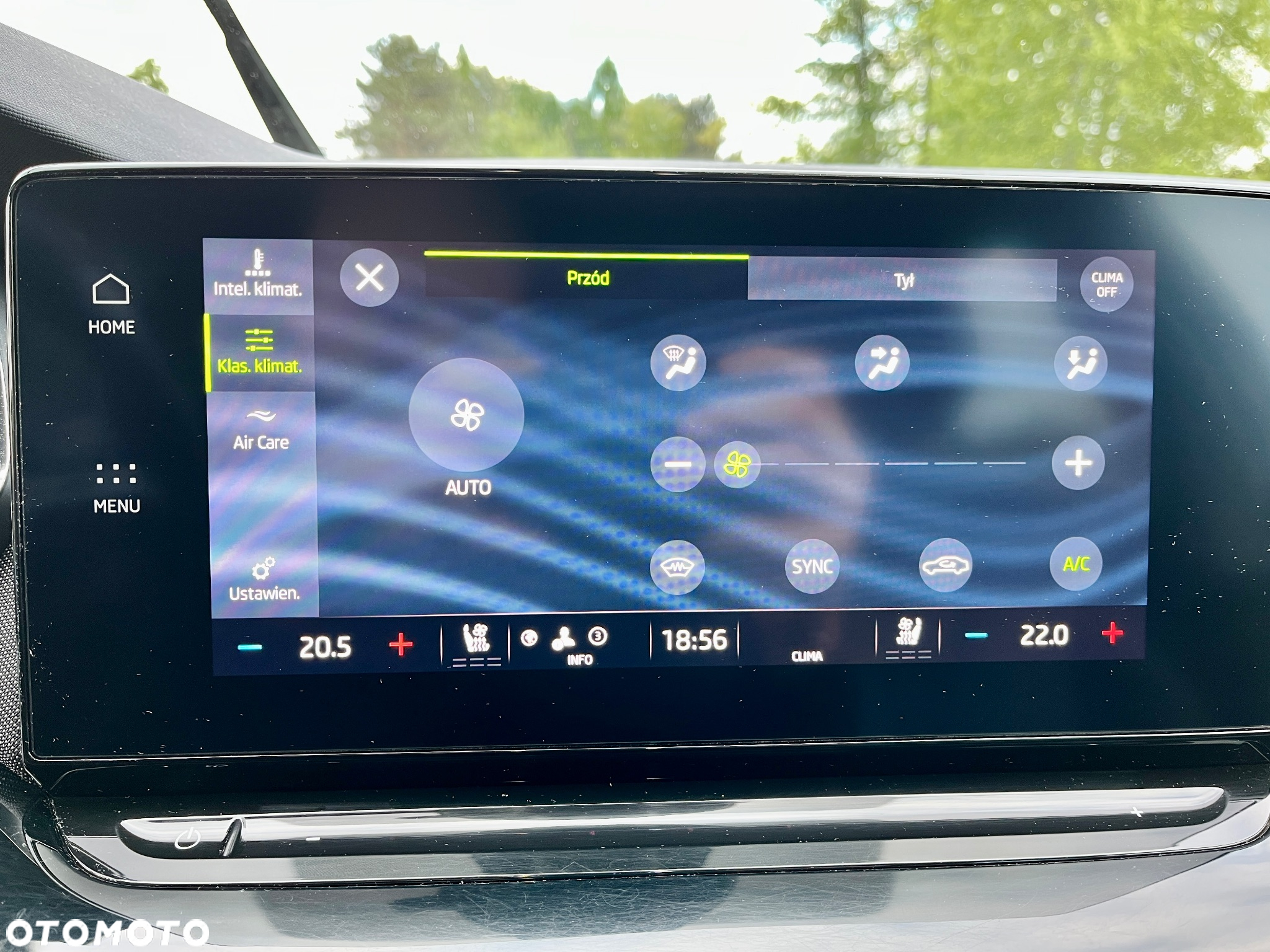 Skoda Octavia Combi 2.0 TDI DSG Premium Edition - 14