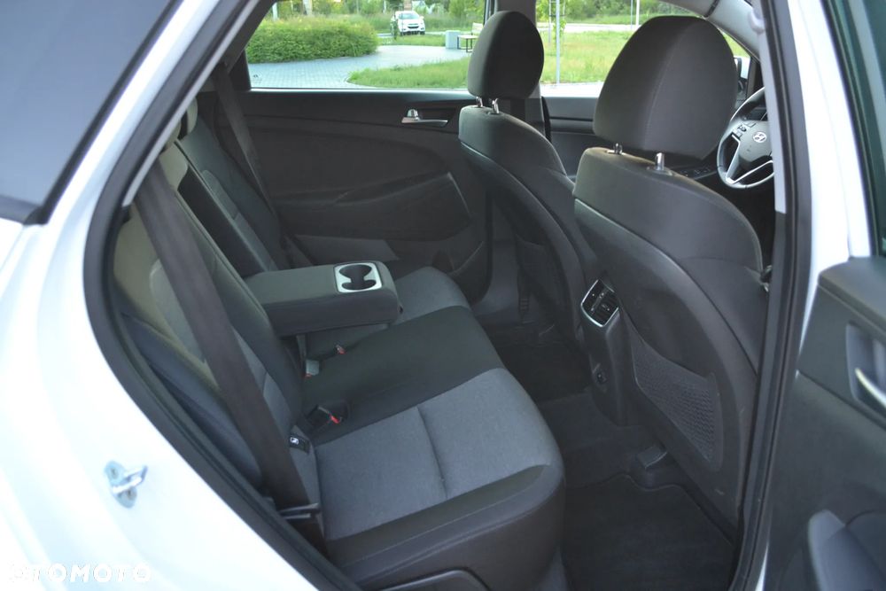 Hyundai Tucson blue 1.6 GDi 2WD Navi - 18