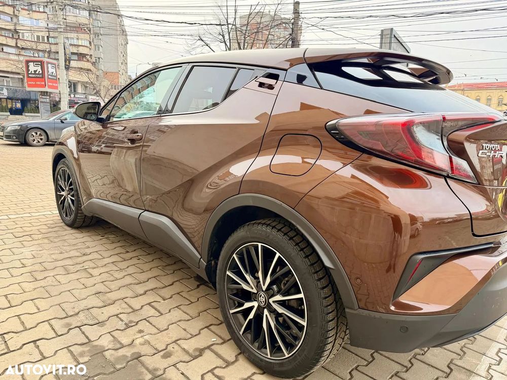 Toyota C-HR Lounge - 2