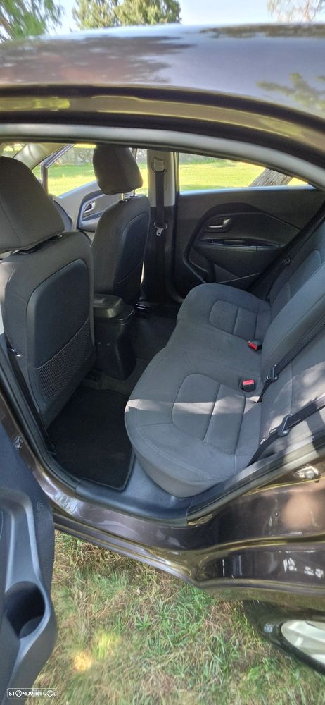 Kia Rio 1.2 CVVT More Edition - 7