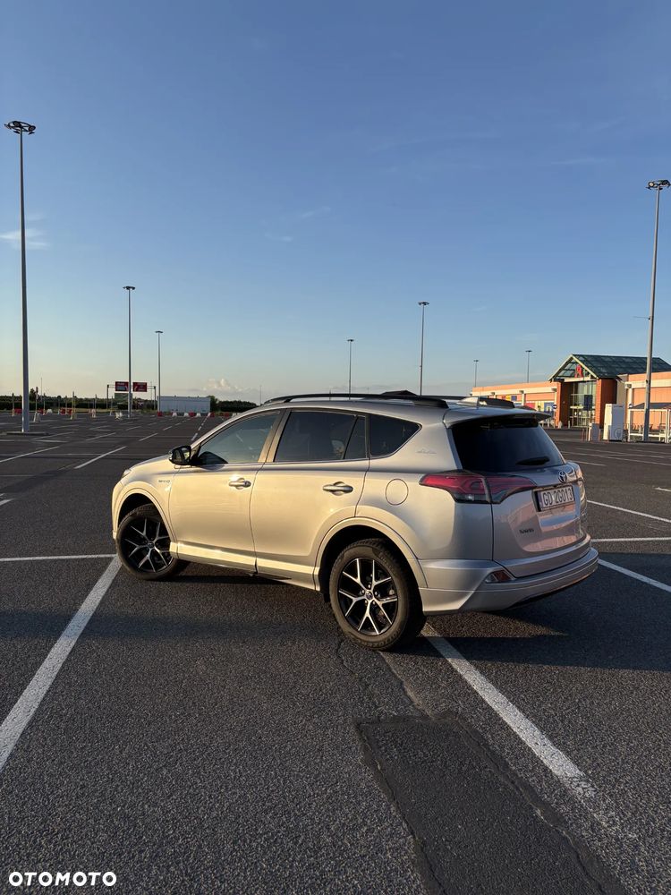 Toyota RAV4 - 4